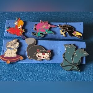 Complete set of 6 Disney pins - Pets - Sidekicks-
